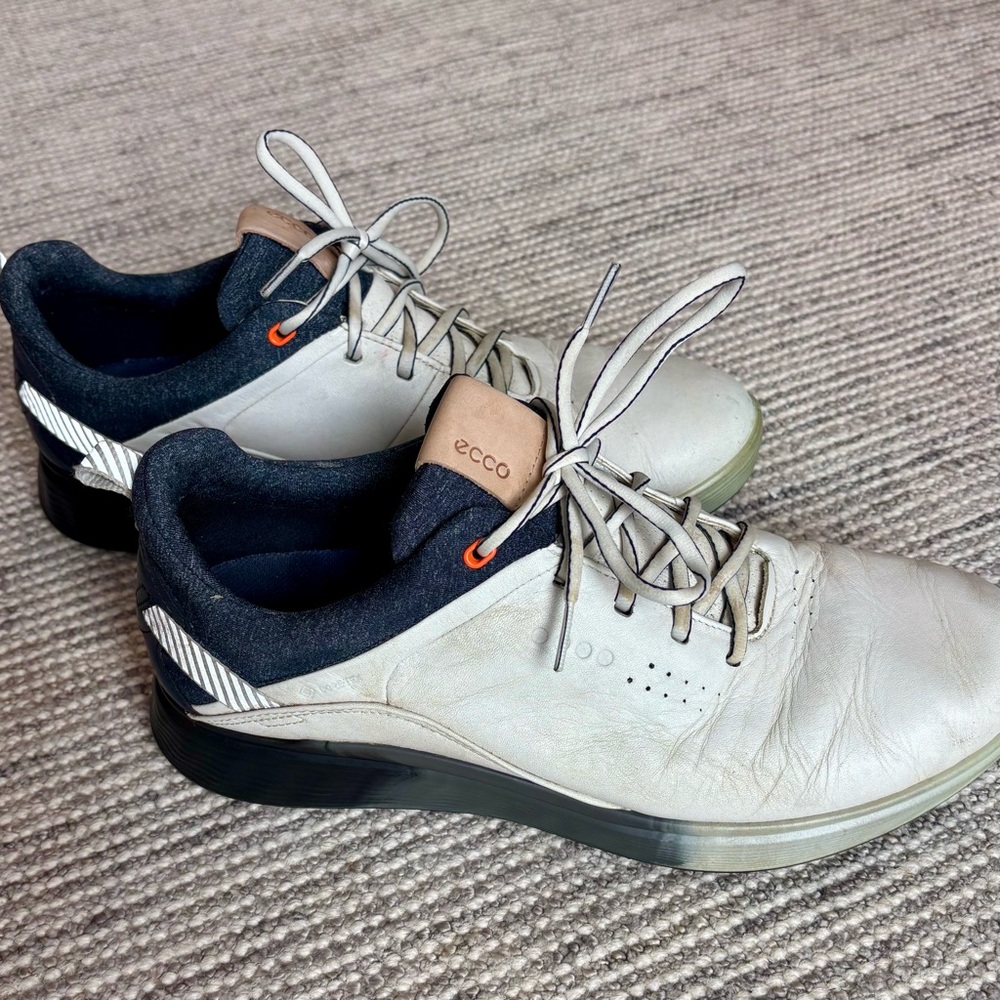 ECCO Men's White Golf Snoes